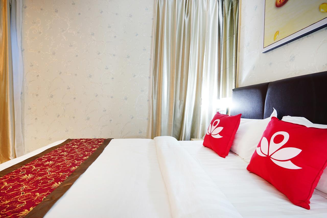 Batam Cardinal Lucky Star Hotel מראה חיצוני תמונה