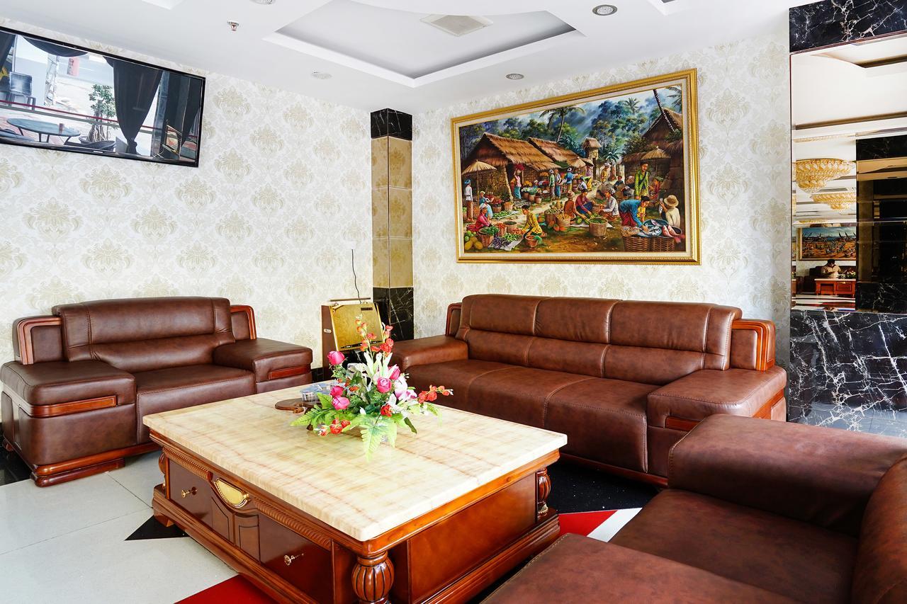 Batam Cardinal Lucky Star Hotel מראה חיצוני תמונה