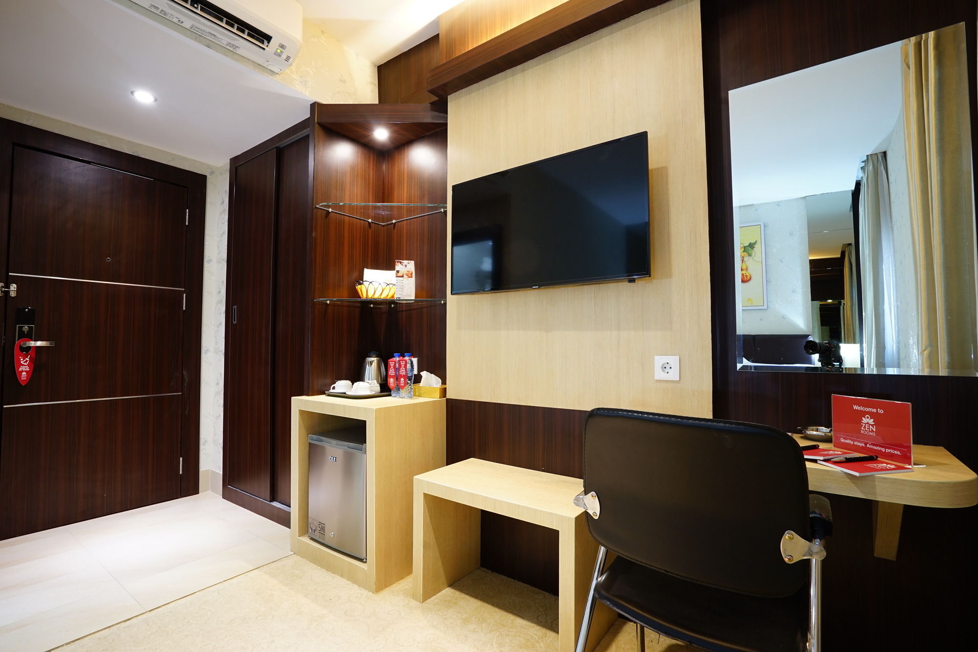 Batam Cardinal Lucky Star Hotel מראה חיצוני תמונה