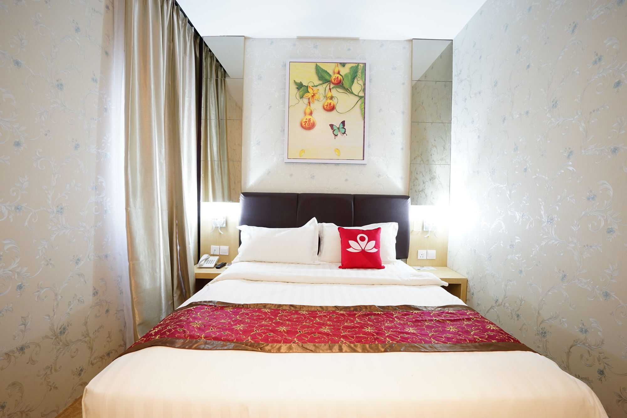 Batam Cardinal Lucky Star Hotel מראה חיצוני תמונה