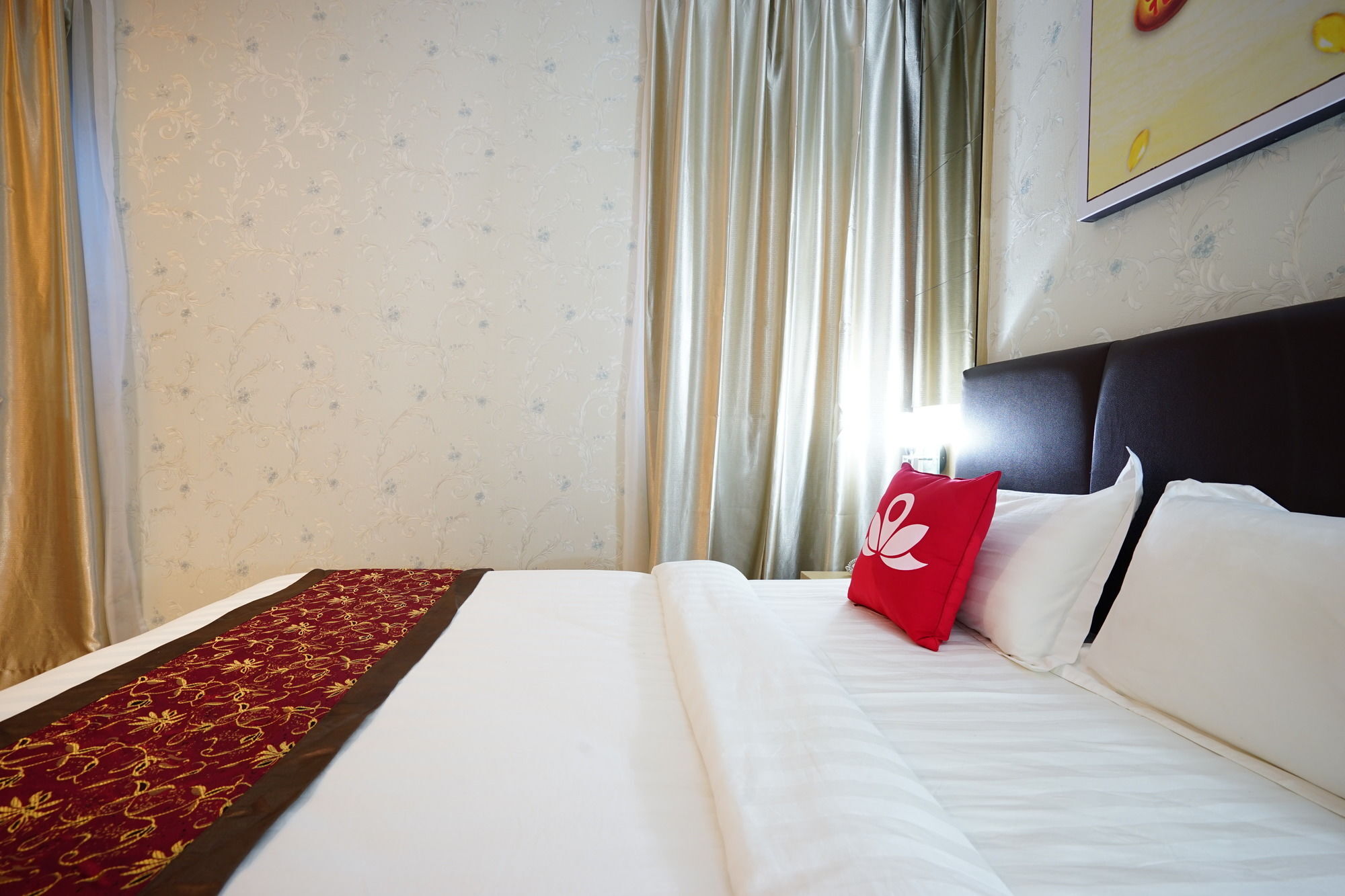 Batam Cardinal Lucky Star Hotel מראה חיצוני תמונה